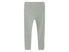 lys blå-grå leggings med print af små vintergækker fra Lil Atelier 13239102 mirage gray snowdrop